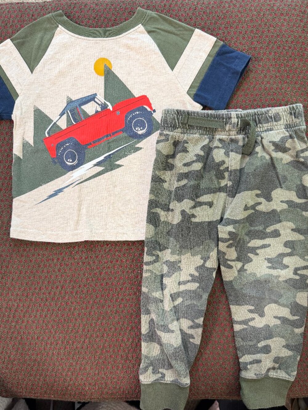 Garanimals 2T Red Truck Raglan Tee + Camo Joggers Matched Outfit Set 2-Piece